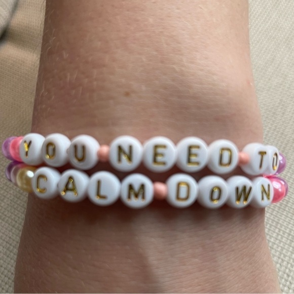 10 Bracelets/15$—Concert Friendship Bracelets—Random or Custom—Christmas themed! - Picture 15 of 16